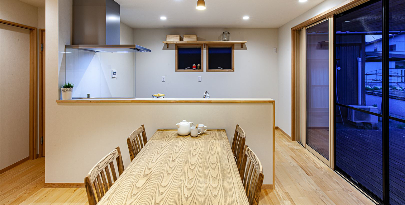 自然素材の木の家を建てるならHUCK